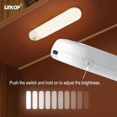 Un buen precio. Luz de sensor de movimiento recargable con temperatura de color ajustable en línea