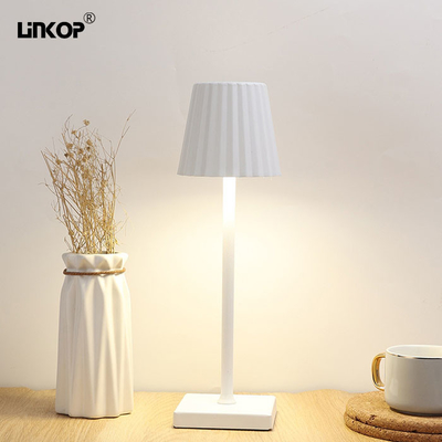 Καλή τιμή. Μαύρο ή λευκό LED Touch Table Lamp 3W με 3 LEDs σε Τριτόν Φινις σε απευθείας σύνδεση